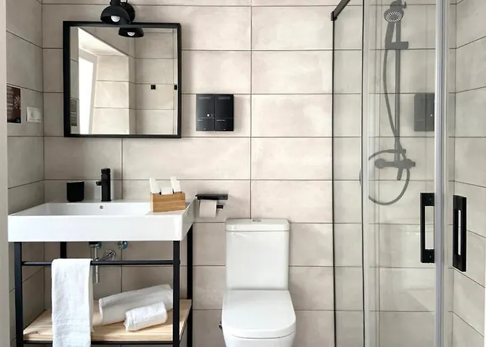 7 Kale לינה וארוחת בוקר 2*